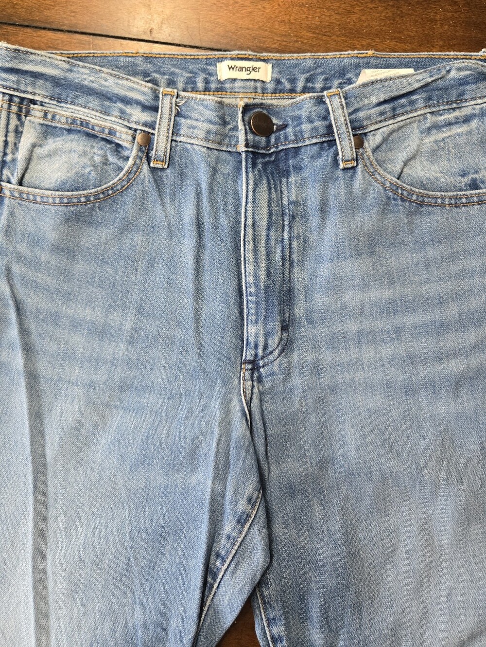 Wrangler Men's Light Blue Relaxed Fit Denim Jeans Size 30X31